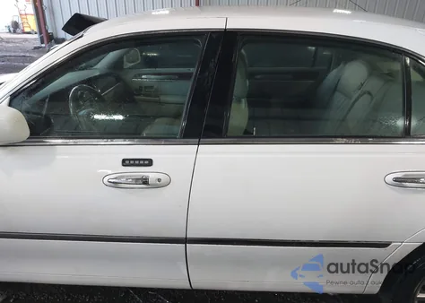 2004 Lincoln Town Car Signature from USA, damaged, VIN 1LNHM81W54Y659610